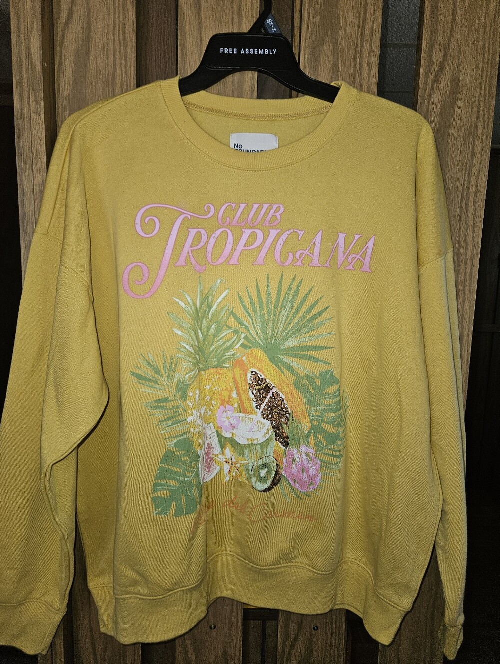 NWT No Boundaries Sz XL Club Tropicana Graphic Sweatshirt